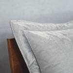 Relaksacyjna szara poduszka na zagłówek łóżka różne rozmiary