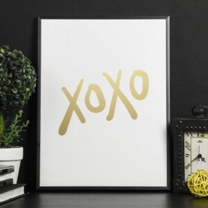 Xoxo - plakat w ramie ze złotym nadrukiem, wymiary - 30cm x 40cm, kolor ramki - czarny, kolor nadruku - srebrny