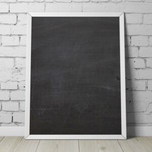 Designerska tablica kredowa, wymiary - 70cm x 100cm, kolor ramki - czarny, orientacja tablicy - pozioma