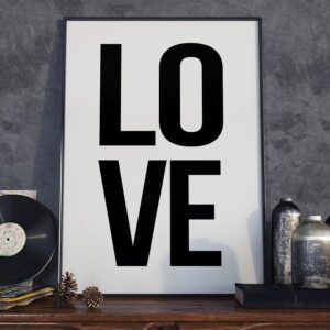 Love - plakat typograficzny w ramie, wymiary - 50cm x 70cm, ramka - czarna
