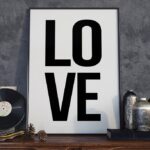 Love - plakat typograficzny w ramie, wymiary - 70cm x 100cm, ramka - czarna