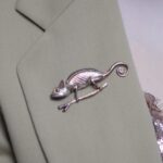 Broszka srebrna - Kameleon duży brązowy