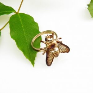 Pszczoła brązowa - pierścionek srebrny