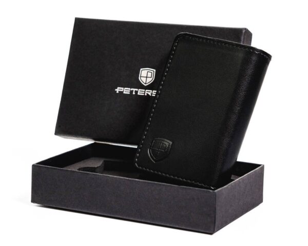 Skórzany portfel męski z zapięciem i ochroną kart. RFID — Peterson