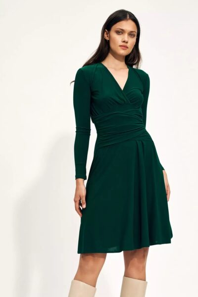 Zielona sukienka z kopertowym dekoltem