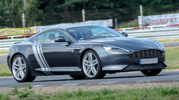 Jazda. Aston. Martin. DB9 (13') - kierowca - Tor. Słomczyn (Warszawa) - 1 okrążenie