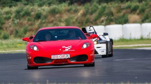 Jazda. Ferrari i. Ariel. Atom - kierowca - Tor. Słomczyn (Warszawa) - 2 okrążenia