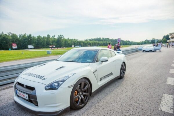 Jazda. Nissan. GT-R - kierowca - Silesia. Ring. Tor. Główny - 2 okrążenia