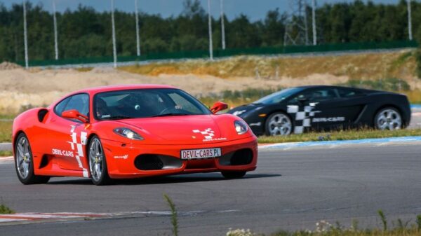 Jazda. Lamborghini. Gallardo i. Ferrari. F430 - kierowca - Tor. Modlin (Warszawa) - 2 okrążenia