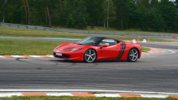 Jazda. Ferrari. F458 Italia - kierowca - Silesia. Ring. Tor. Główny - 2 okrążenia