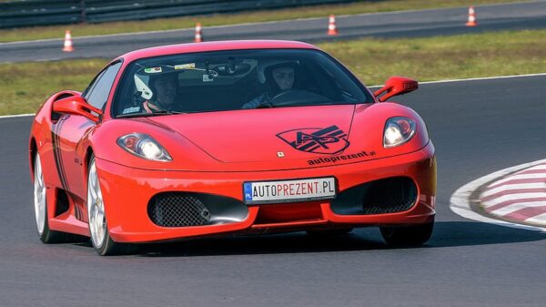 Jazda. Ferrari i. KTM X-BOW - kierowca - Cała. Polska - 4 okrążenia