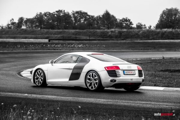 Jazda. Audi. R8 po mieście - Tarnowskie. Góry - 1 okrążenie