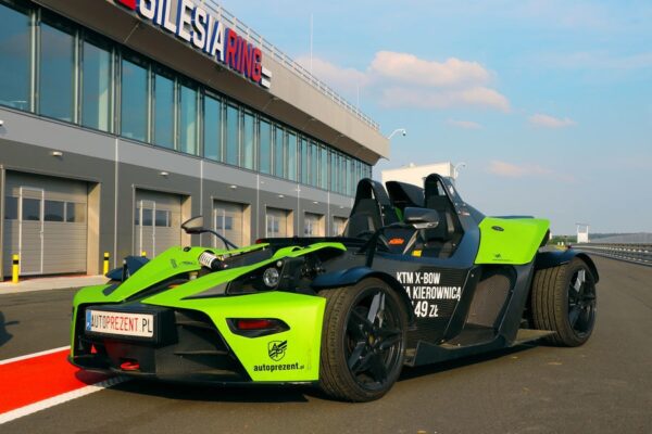 Jazda bolidem. KTM XBOW - kierowca - Tor. Silesia. Ring. Główny - 1 okrążenie