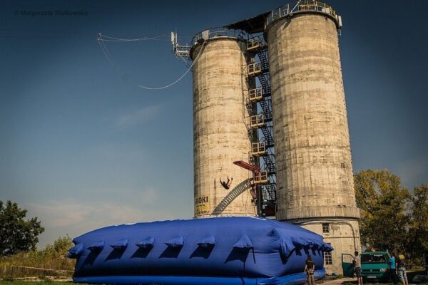 Skok na poduchę kaskaderską z 25 metrów - Free. Jump - Warszawa - 2 skoki dla 2 osób