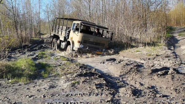 Off. Road wojskową ciężarówką - Łódź 1h